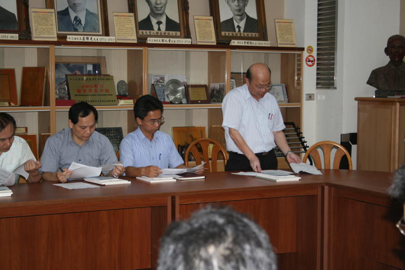 課程發展委員會會議場景