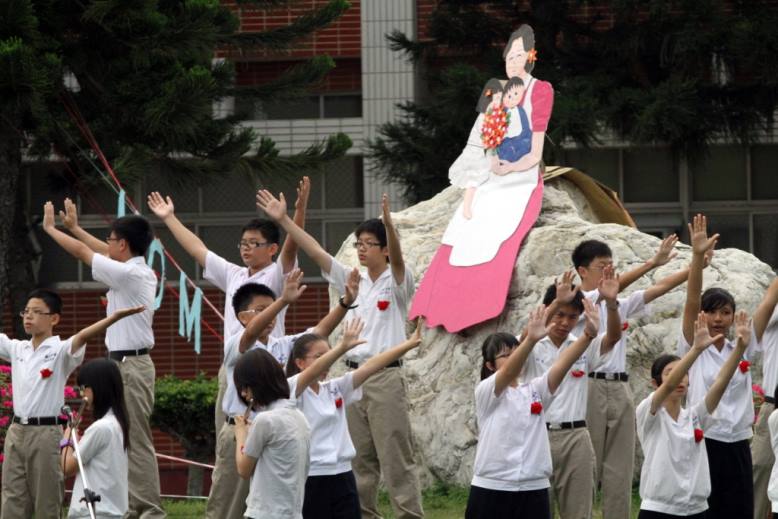 瀛海中學唱出感恩