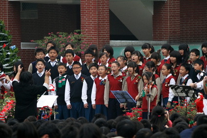 台灣/瀛海中學舉辦聖誕音樂會