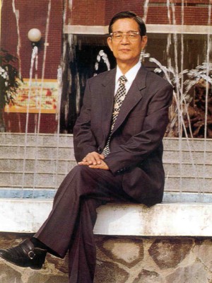 第六任校長 黃炎祥先生(87~95)